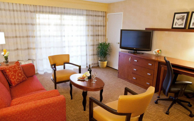 Courtyard by Marriott Seattle Southcenter