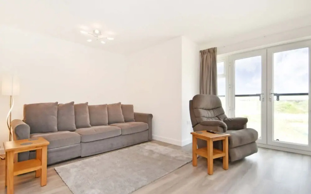 Ebbsfleet International Apartment