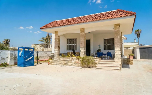 Villa Milon Near The Sea