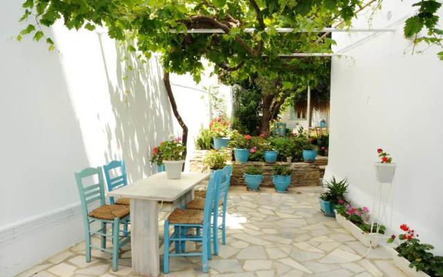 Nikoleta Rooms