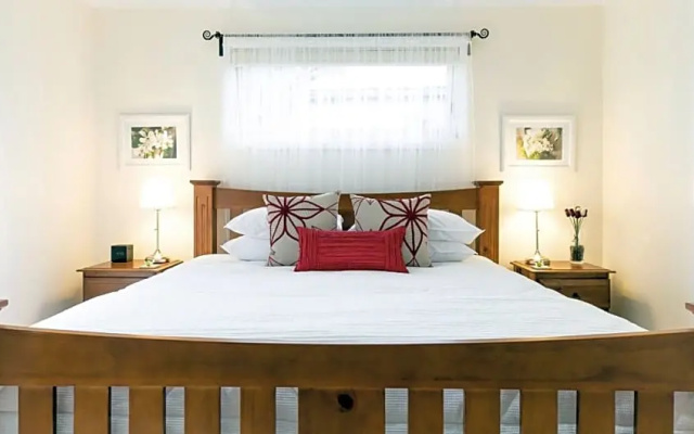 One Tree Bed and Breakfast