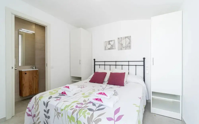 Apartment in Empuriabrava Near Beach