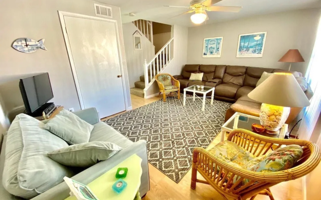 Dewey Villa 2B