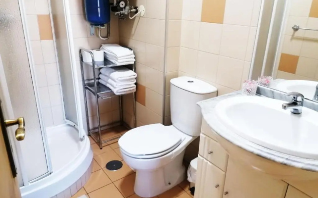 4-As Center Apartments