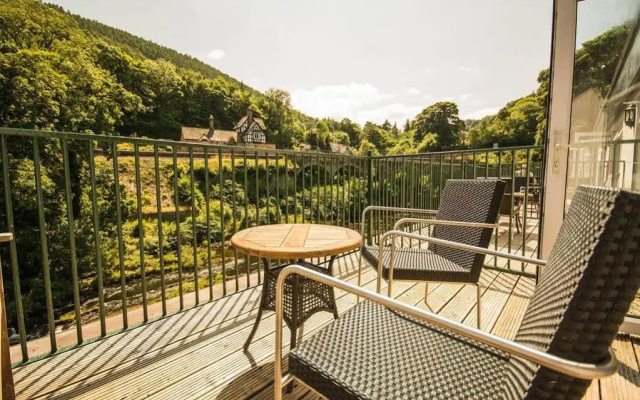 Chainbridge Hotel