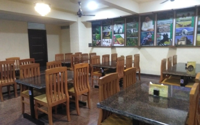 J K Inn Hotel - Urban Express