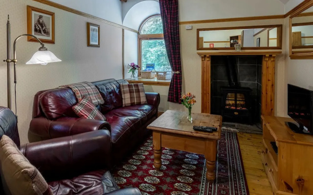 Braemore Square Country House