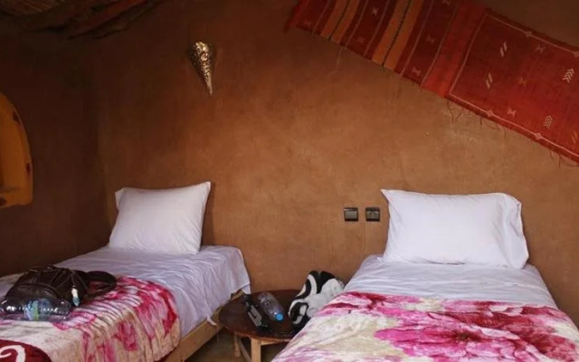 Auberge Kasbah Dar Sahara Tours - Hostel