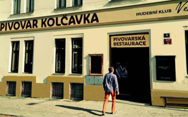 Отель Hotelové pokoje Kolcavka вид на фасад