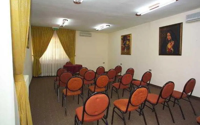 Al Manar Hotel