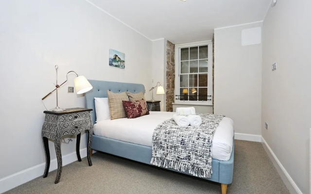 JOIVY Renovated Hidden Gem on the Historic Royal Mile