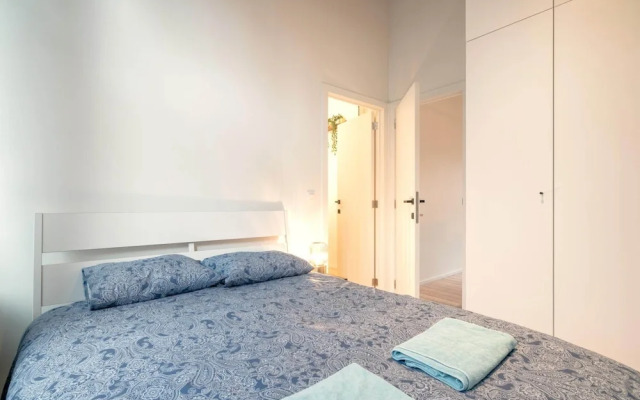 Apartment for 6 With Antwerp City Views