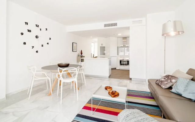 Ivy4- Modern 2 Bedroom Duplex Close To Beach