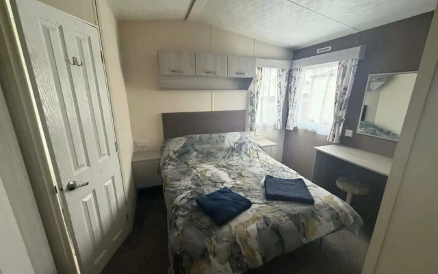 Delightful 2 Bedroom Caravan Manor Park Hunstanton