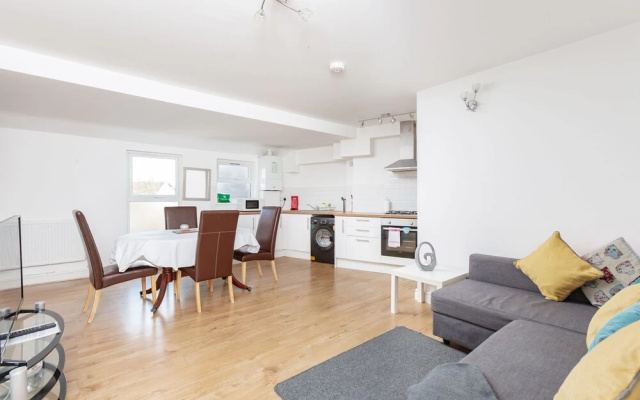 Gyllingeham Suite - Captivating 2BR in Gillingham