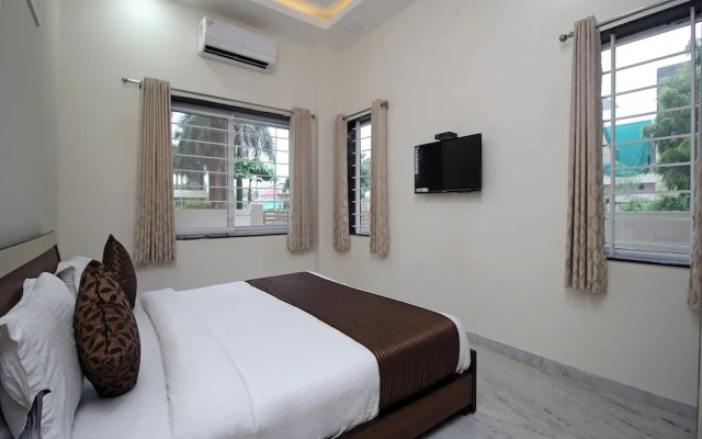 OYO 9888 Home Modern Stay near Celebration Mall
