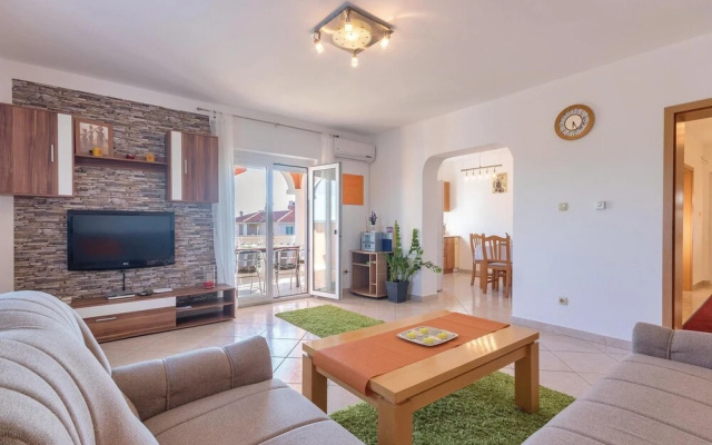 Beautiful Apartment in Vodnjan With 4 Bedrooms and Wifi