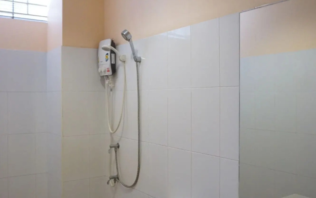 Jirasin Ranong Apartment