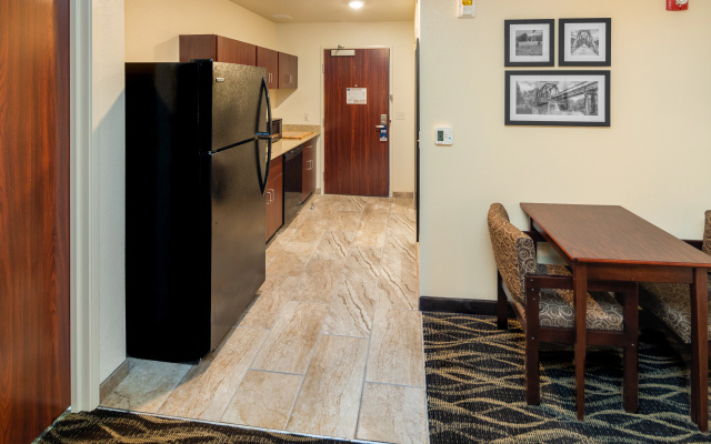 Cobblestone Inn & Suites - Fairfield Bay