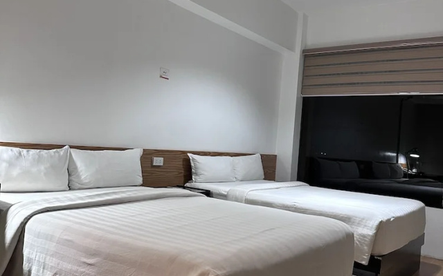 Travelbee Seaside Inn