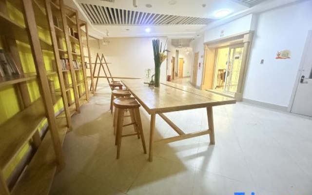 Meiwu Life of Shanghai Midu Hotel