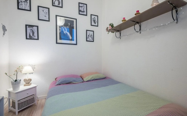 Charming Apartment On The Pedestrian Street Of The