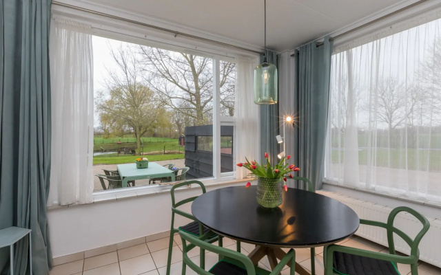 4-person Stay at Rustenpolder