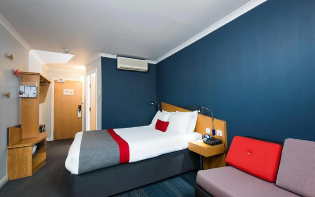 Holiday Inn Express Taunton East by IHG