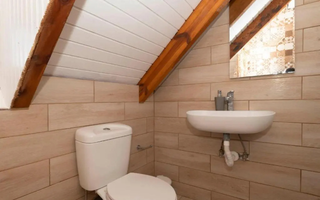 Giorgos House Attic