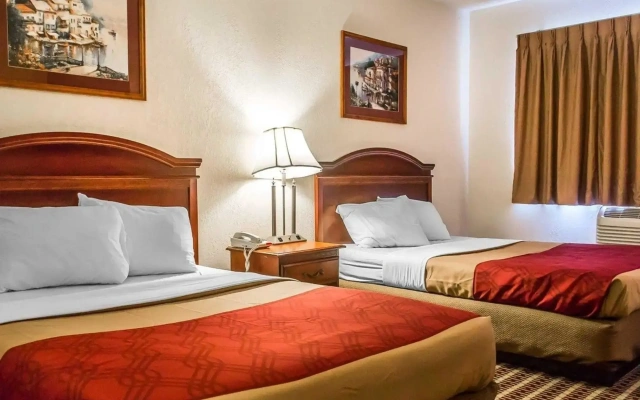 Economy Inn & Suites
