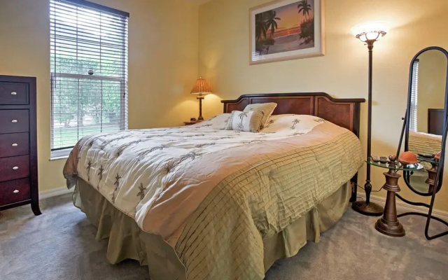 Naples Home w/ Pool, Extended Stays Welcome!