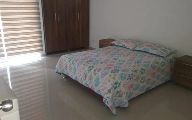 Casa Moderna Con Piscina Privada Y Jacuzzi