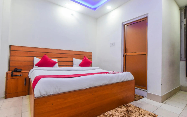 OYO 12846 Hotel Sunita
