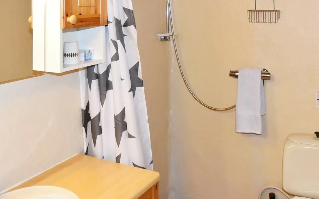 6 Person Holiday Home in Sæbø
