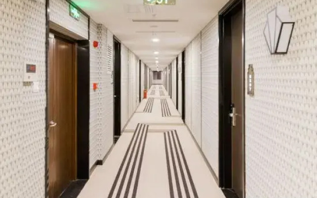 Peiqi Business Hotel