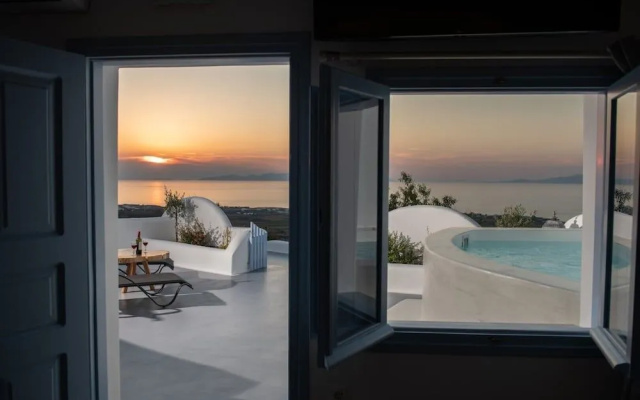 Sun Angelos Oia - Luxury Cave Suites