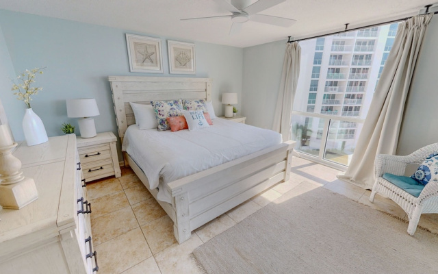 Shoreline Towers 2064 2 Bedroom Condo