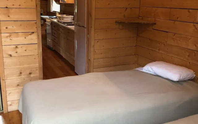 Ninilchik 132.6 Cabins and Rv Park