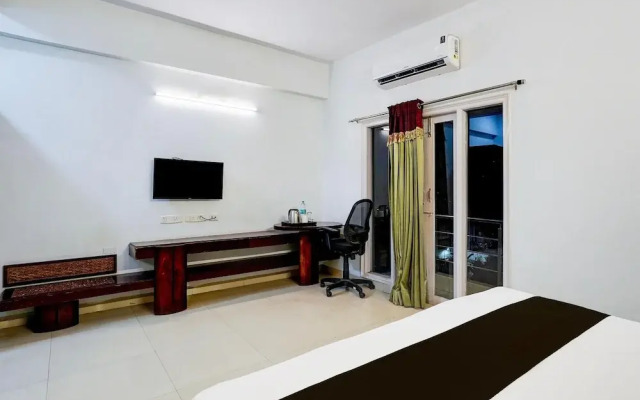 Cosy Castle at Medavakkam Near Jayachandran