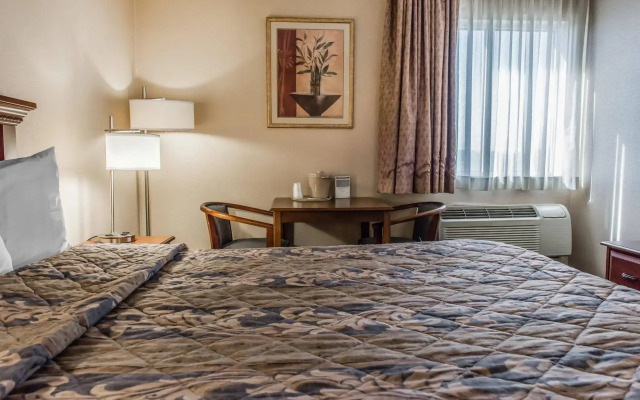 Econo Lodge Wexford