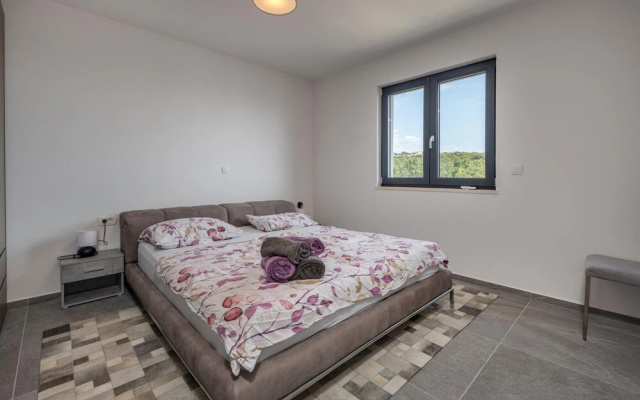 Nice Apartment in Kostrena With 3 Bedrooms and Wifi