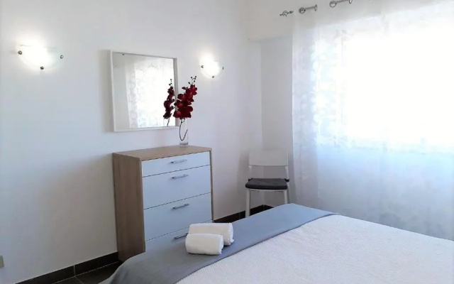 Torre 6- Vista Cidade, Aconchegante, 80mt Praia, Wifi