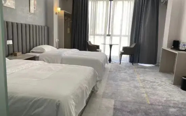 Nandan Pengcheng Hotel