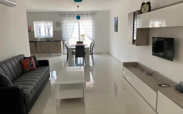 Sunshine Apartments Mellieha - modern three bedroom apartment - Apt No 3