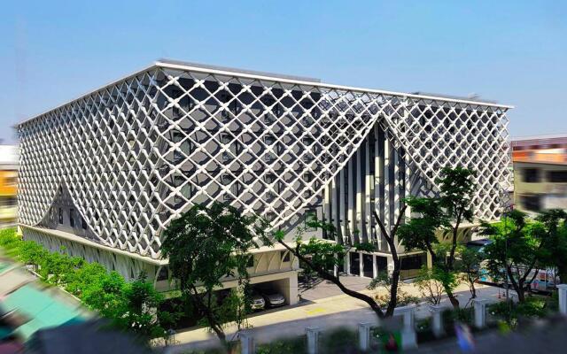 Bangkok Midtown Hotel Бангкок вид на фасад