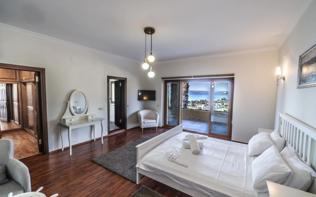 Villa Torba Bay by EvTatilim
