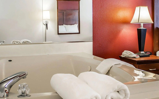 Quality Inn Lima Northeast