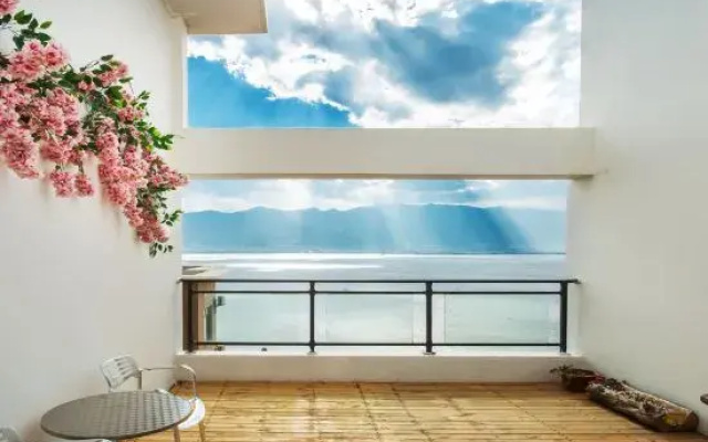 Mu Lan · 180 ° Full Sea View Suite Vacation Stay