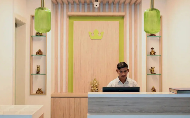 Hotel Le Roi Express Karol Bagh