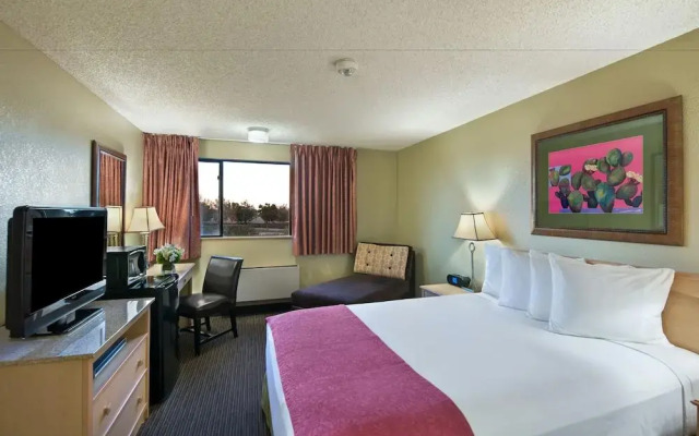 Oxford Suites Lancaster